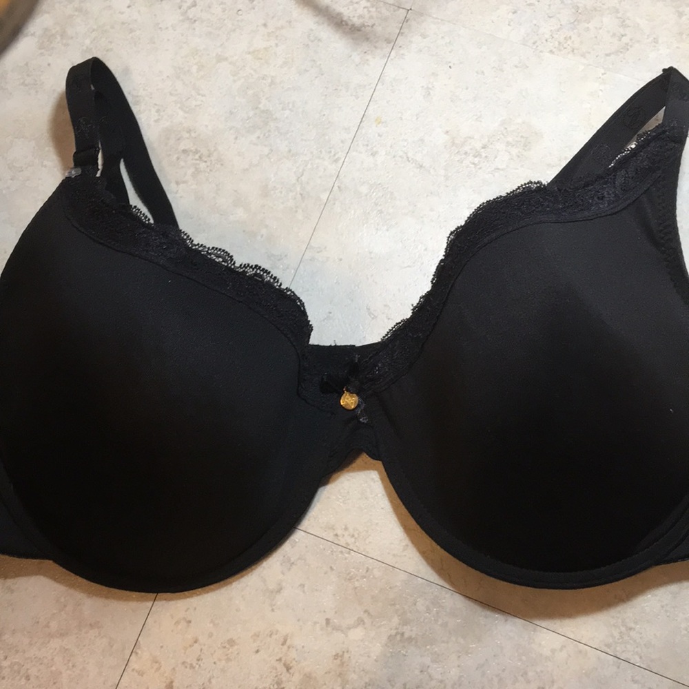 NWOT Black lace trim full coverage bra 40DD